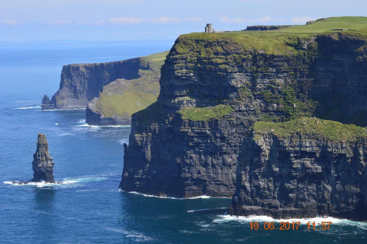 Sea Breeze Apartment Doolin Exterior foto